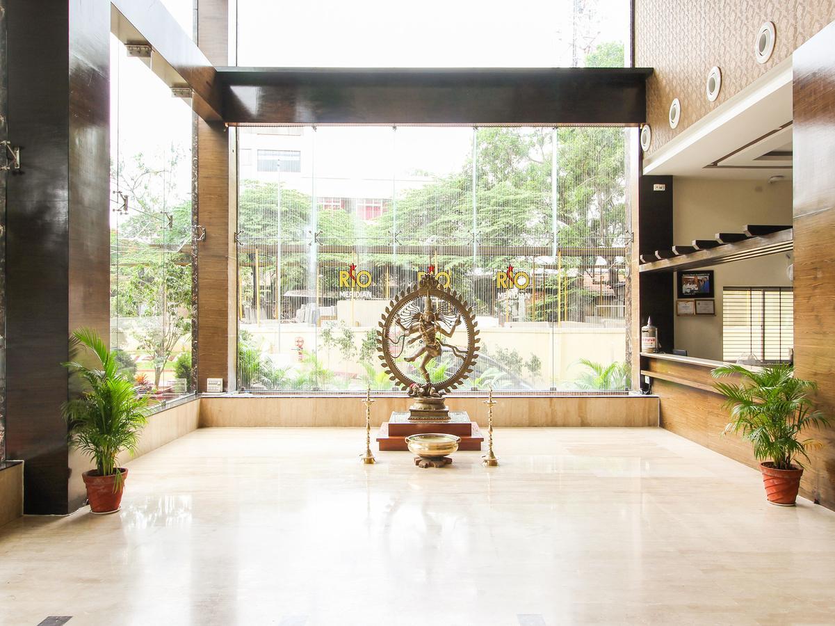 Rio Meridian Hotel Mysore Exteriör bild