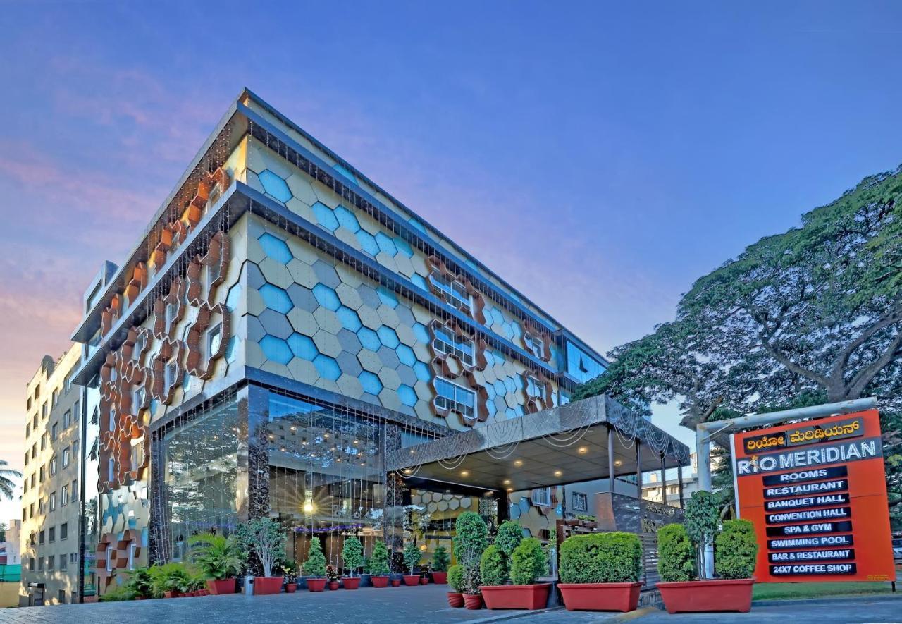 Rio Meridian Hotel Mysore Exteriör bild